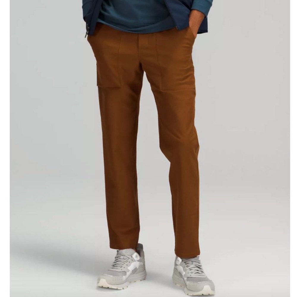 Men’s Lululemon Bowline Pant copper brown